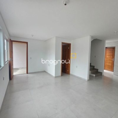 Casa com 109m², 3 quartos (sendo 1 suíte), 2 garagens, no bairro Rio Caveiras em Biguaçu