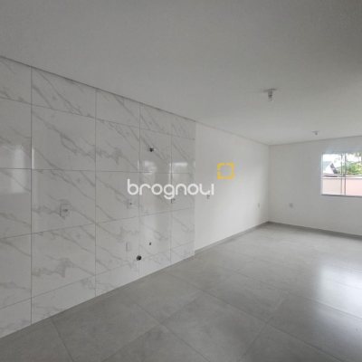 Casa com 109m², 3 quartos (sendo 1 suíte), 2 garagens, no bairro Rio Caveiras em Biguaçu