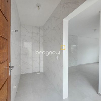 Casa com 109m², 3 quartos (sendo 1 suíte), 2 garagens, no bairro Rio Caveiras em Biguaçu