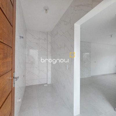 Casa com 109m², 3 quartos (sendo 1 suíte), 2 garagens, no bairro Rio Caveiras em Biguaçu