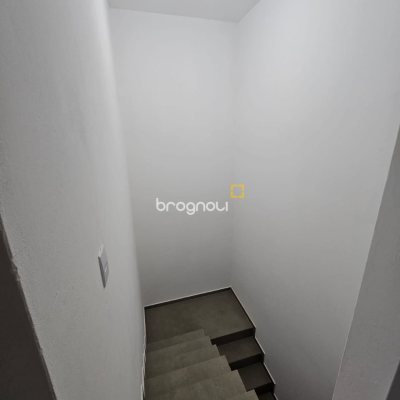 Casa com 109m², 3 quartos (sendo 1 suíte), 2 garagens, no bairro Rio Caveiras em Biguaçu