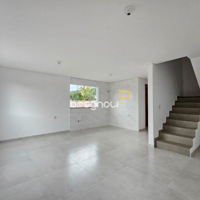 Casa com 89m², 3 quartos (sendo 1 suíte), 2 garagens, no bairro Rio Caveiras em Biguaçu