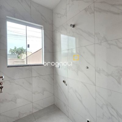 Casa com 89m², 3 quartos (sendo 1 suíte), 2 garagens, no bairro Rio Caveiras em Biguaçu