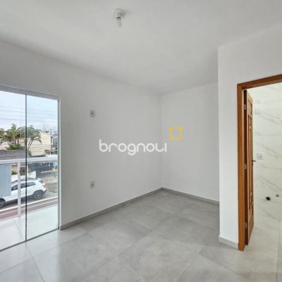 Casa com 89m², 3 quartos (sendo 1 suíte), 2 garagens, no bairro Rio Caveiras em Biguaçu