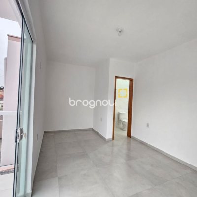 Casa com 89m², 3 quartos (sendo 1 suíte), 2 garagens, no bairro Rio Caveiras em Biguaçu