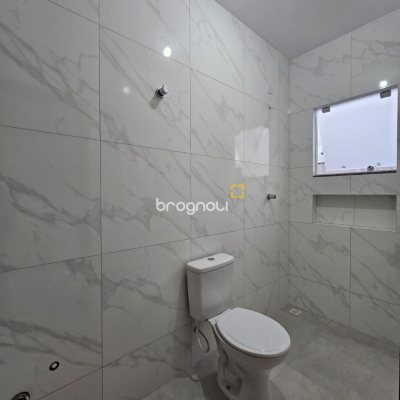 Casa com 89m², 3 quartos (sendo 1 suíte), 2 garagens, no bairro Rio Caveiras em Biguaçu