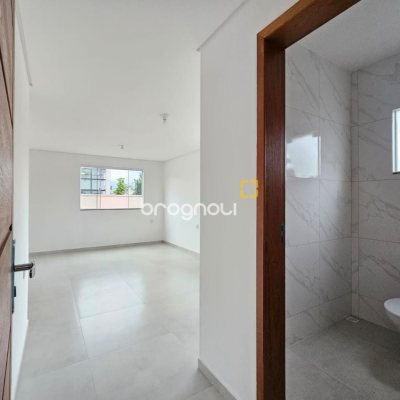Casa com 89m², 3 quartos (sendo 1 suíte), 2 garagens, no bairro Rio Caveiras em Biguaçu