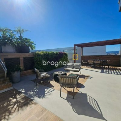 Apartamento com 113m², 3 quartos (sendo 3 suítes), 2 garagens, no bairro Kobrasol em São José