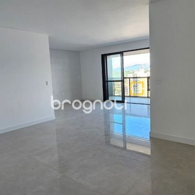 Apartamento com 113m², 3 quartos (sendo 3 suítes), 2 garagens, no bairro Kobrasol em São José