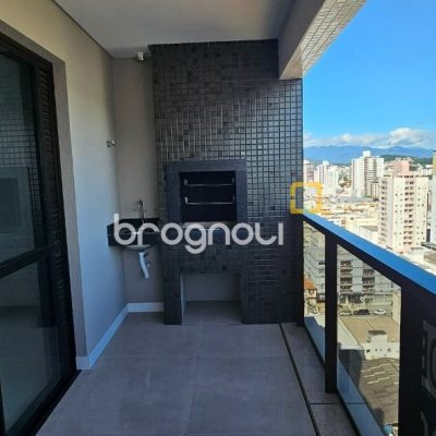 Apartamento com 113m², 3 quartos (sendo 3 suítes), 2 garagens, no bairro Kobrasol em São José