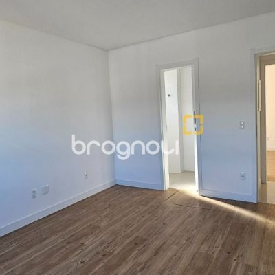 Apartamento com 113m², 3 quartos (sendo 3 suítes), 2 garagens, no bairro Kobrasol em São José