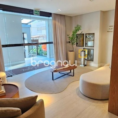 Apartamento com 113m², 3 quartos (sendo 3 suítes), 2 garagens, no bairro Kobrasol em São José