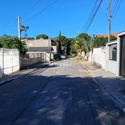 Casa com 74m², 2 quartos (sendo 1 suíte), 3 garagens, no bairro Ingleses em Florianópolis