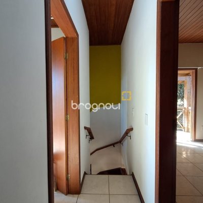 Casa com 74m², 2 quartos (sendo 1 suíte), 3 garagens, no bairro Ingleses em Florianópolis