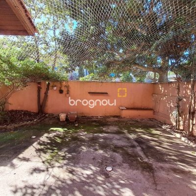 Casa com 74m², 2 quartos (sendo 1 suíte), 3 garagens, no bairro Ingleses em Florianópolis