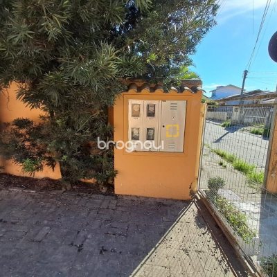 Casa com 74m², 2 quartos (sendo 1 suíte), 3 garagens, no bairro Ingleses em Florianópolis
