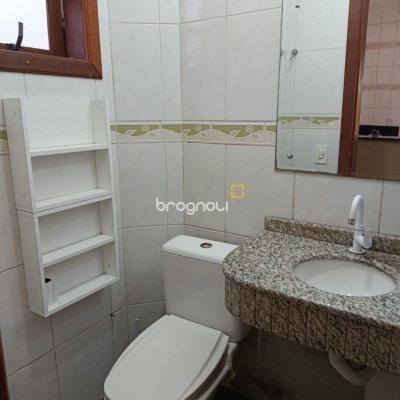 Casa com 74m², 2 quartos (sendo 1 suíte), 3 garagens, no bairro Ingleses em Florianópolis