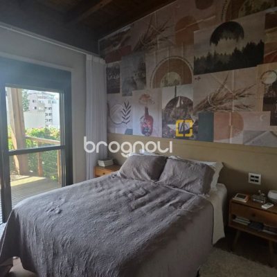 Casa com 236m², 3 quartos (sendo 1 suíte), 2 garagens, no bairro Coqueiros em Florianópolis