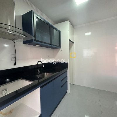 Apartamento com 54m², 2 quartos, 1 garagem, no bairro Kobrasol em São José