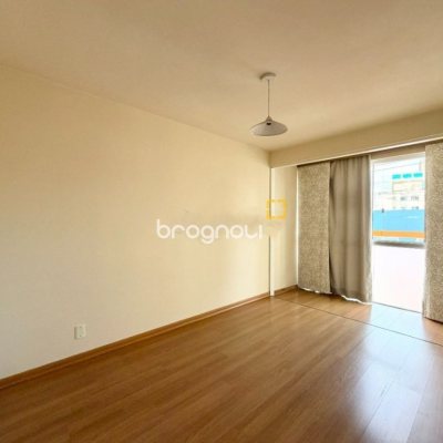Apartamento com 54m², 2 quartos, 1 garagem, no bairro Kobrasol em São José