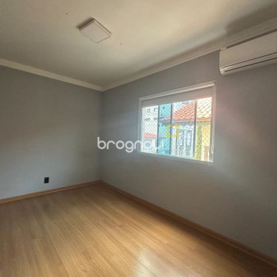 Apartamento com 54m², 2 quartos, 1 garagem, no bairro Kobrasol em São José