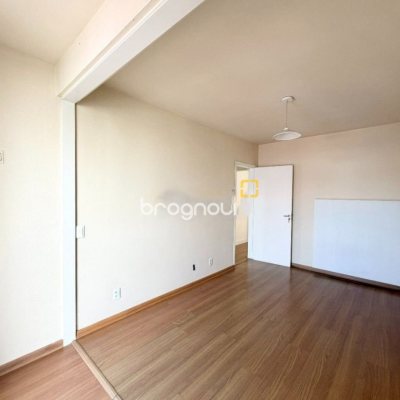 Apartamento com 54m², 2 quartos, 1 garagem, no bairro Kobrasol em São José