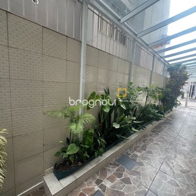 Apartamento com 54m², 2 quartos, 1 garagem, no bairro Kobrasol em São José