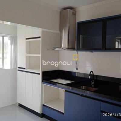 Apartamento com 54m², 2 quartos, 1 garagem, no bairro Kobrasol em São José