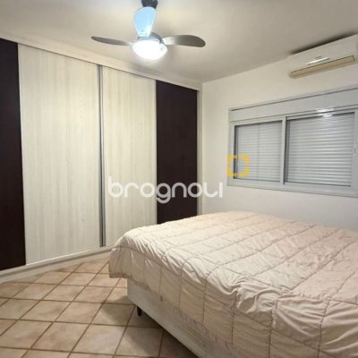 Casa com 193m², 4 quartos (sendo 2 suítes), 2 garagens, no bairro Santa Mônica em Florianópolis