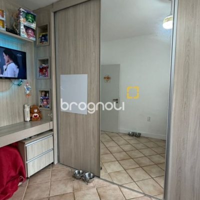 Casa com 193m², 4 quartos (sendo 2 suítes), 2 garagens, no bairro Santa Mônica em Florianópolis