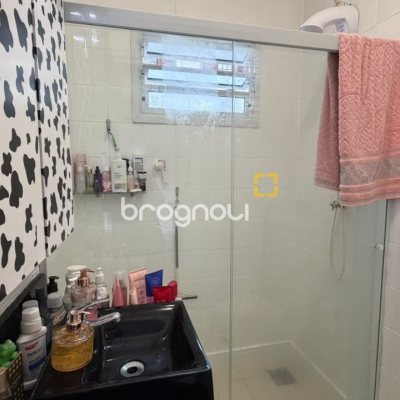 Casa com 193m², 4 quartos (sendo 2 suítes), 2 garagens, no bairro Santa Mônica em Florianópolis