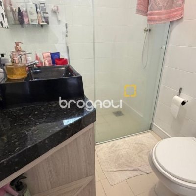 Casa com 193m², 4 quartos (sendo 2 suítes), 2 garagens, no bairro Santa Mônica em Florianópolis