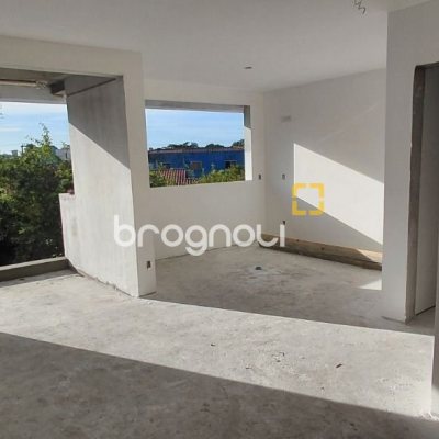 Apartamento com 49m², 1 quarto, 1 garagem, no bairro Cachoeira do Bom Jesus em Florianópolis