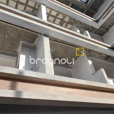 Apartamento com 49m², 1 quarto, 1 garagem, no bairro Cachoeira do Bom Jesus em Florianópolis