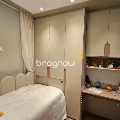Apartamento com 180m², 4 quartos (sendo 3 suítes), 4 garagens, no bairro Centro em Florianópolis