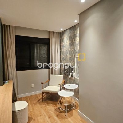 Apartamento com 180m², 4 quartos (sendo 3 suítes), 4 garagens, no bairro Centro em Florianópolis