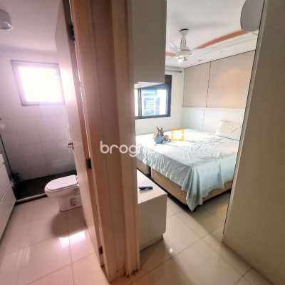 Apartamento com 126m², 3 quartos (sendo 1 suíte), 2 garagens, no bairro Estreito em Florianópolis