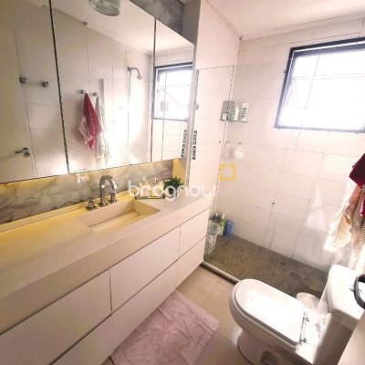 Apartamento com 126m², 3 quartos (sendo 1 suíte), 2 garagens, no bairro Estreito em Florianópolis