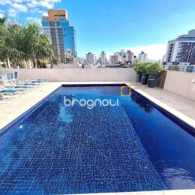 Apartamento com 126m², 3 quartos (sendo 1 suíte), 2 garagens, no bairro Estreito em Florianópolis