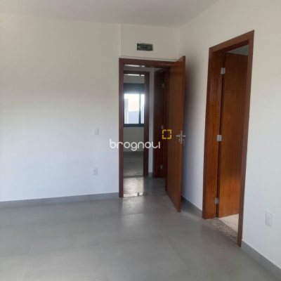 Casa com 107m², 3 quartos (sendo 1 suíte), 2 garagens, no bairro Potecas em São José
