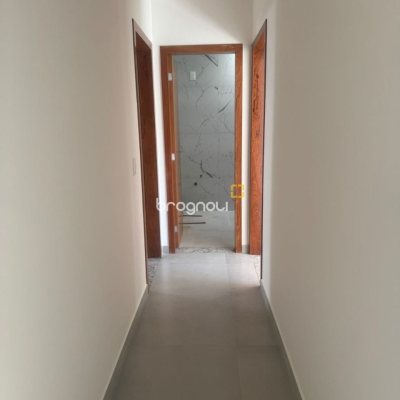 Casa com 107m², 3 quartos (sendo 1 suíte), 2 garagens, no bairro Potecas em São José