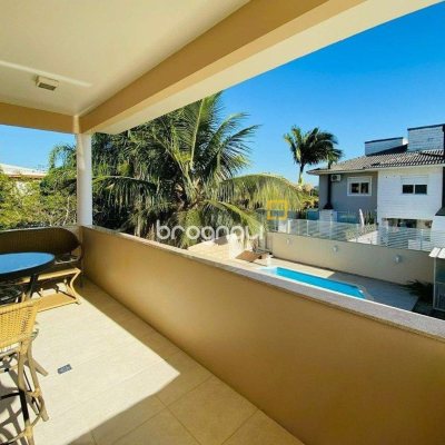 Casa com 225m², 3 quartos (sendo 1 suíte), 2 garagens, no bairro Campeche em Florianópolis