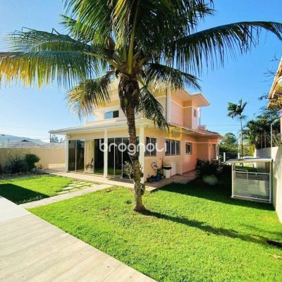 Casa com 225m², 3 quartos (sendo 1 suíte), 2 garagens, no bairro Campeche em Florianópolis