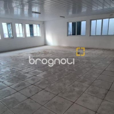 Prédio com 702m², no bairro Centro em Florianópolis