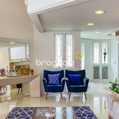 Casa com 329m², 4 quartos (sendo 2 suítes), 3 garagens, no bairro Santa Mônica em Florianópolis