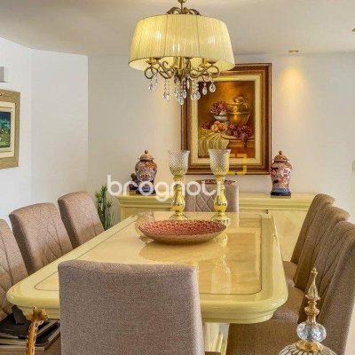 Casa com 329m², 4 quartos (sendo 2 suítes), 3 garagens, no bairro Santa Mônica em Florianópolis
