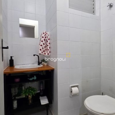Sala com 23m², no bairro Trindade em Florianópolis
