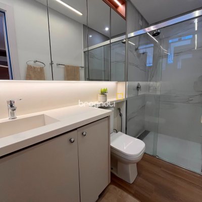 Apartamento com 73m², 2 quartos (sendo 1 suíte), 1 garagem, no bairro Ingleses em Florianópolis