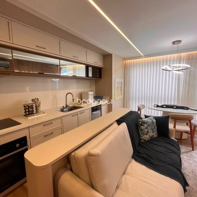 Apartamento com 73m², 2 quartos (sendo 1 suíte), 1 garagem, no bairro Ingleses em Florianópolis