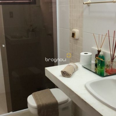 Casa com 250m², 5 quartos (sendo 3 suítes), 4 garagens, no bairro Jurerê Internacional em Florianópolis
